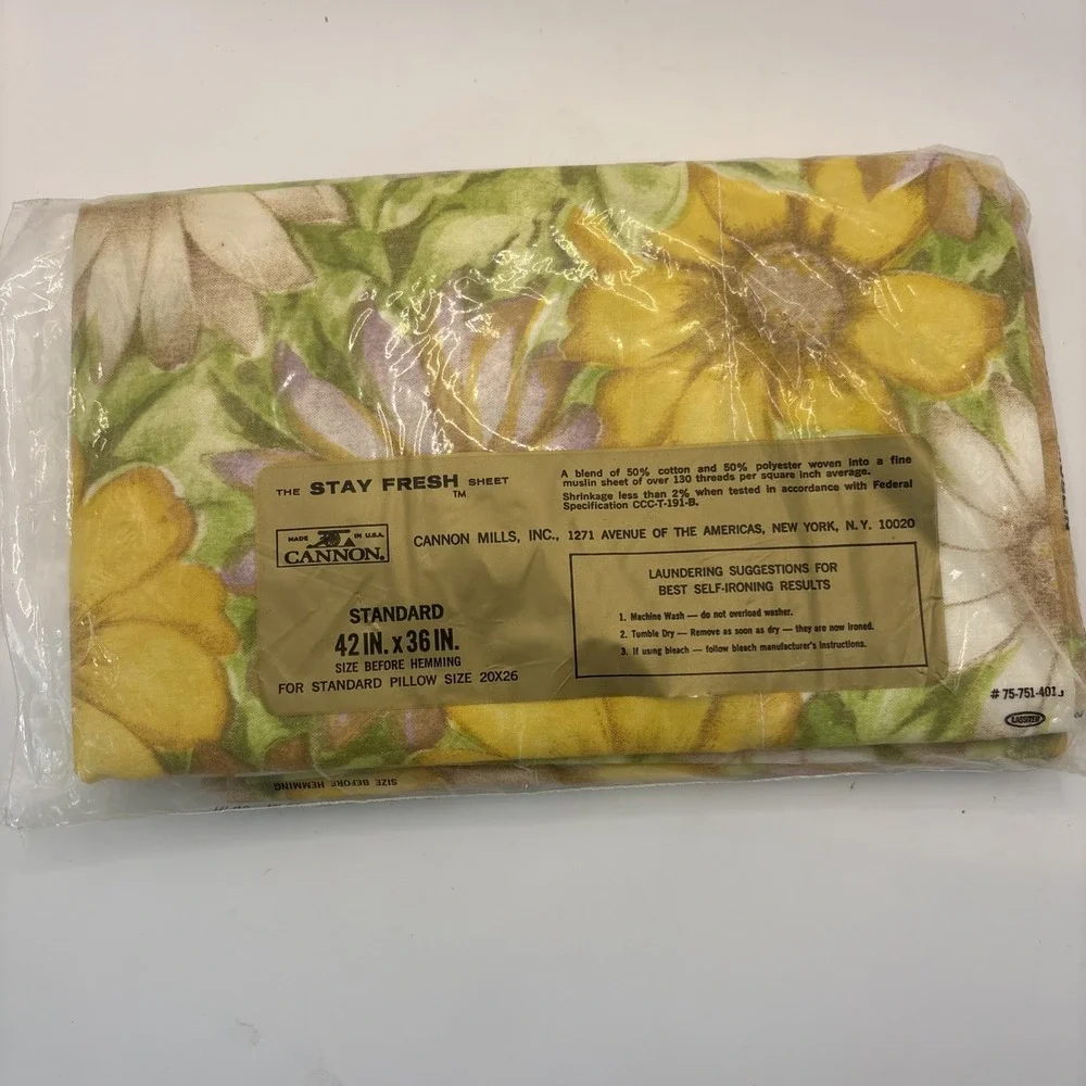 Vtg Cannon Monticello No Iron Pillowcases Mod Floral Hippie Boho NOS Sunny Daisy